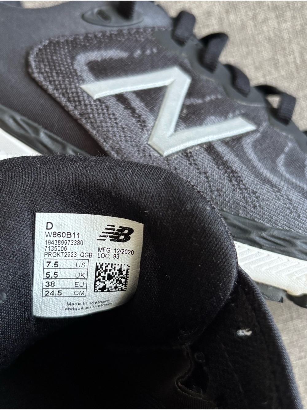 New Balance Fresh Foam 860v11 Black Lead Running Shoes Women’s Size 7.5D - Picture 6 of 8